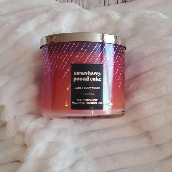 New Bath and Bodyworks 3 Wick Candle